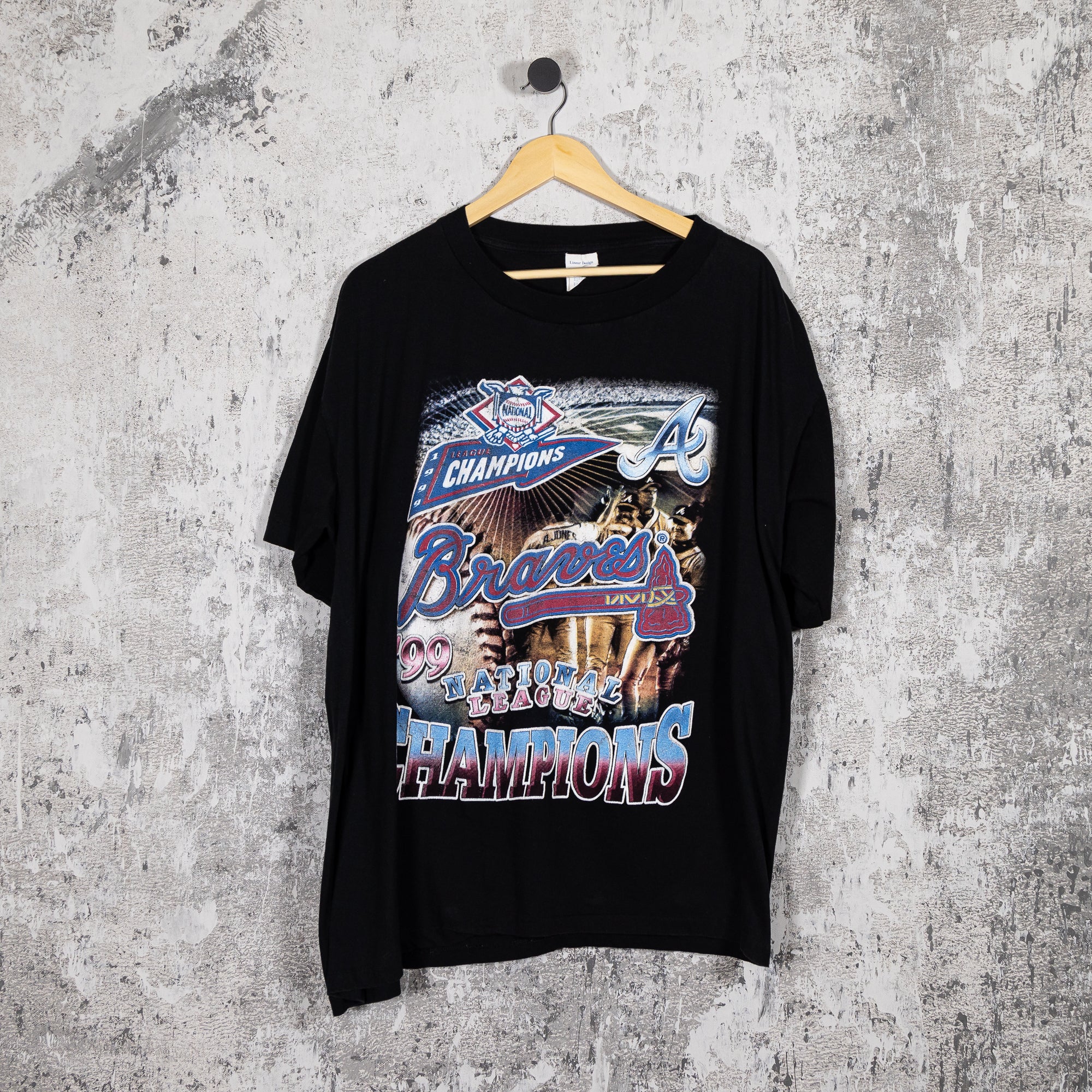 Atlanta Braves Vintage 90s Champions Parking Lot Bootleg Tee