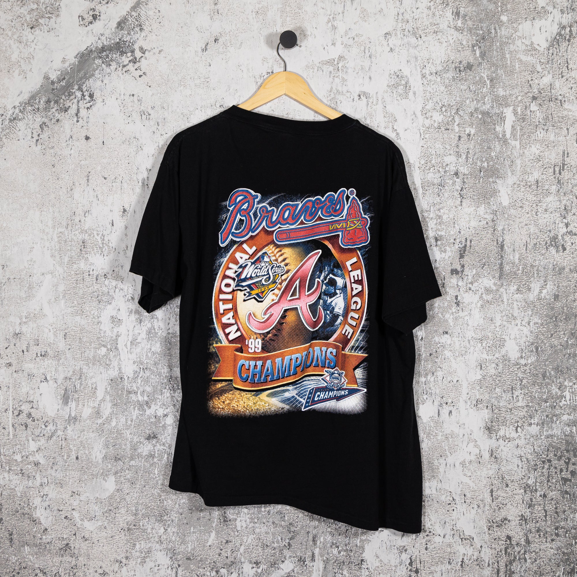 Atlanta Braves Vintage 90s Champions Parking Lot Bootleg Tee