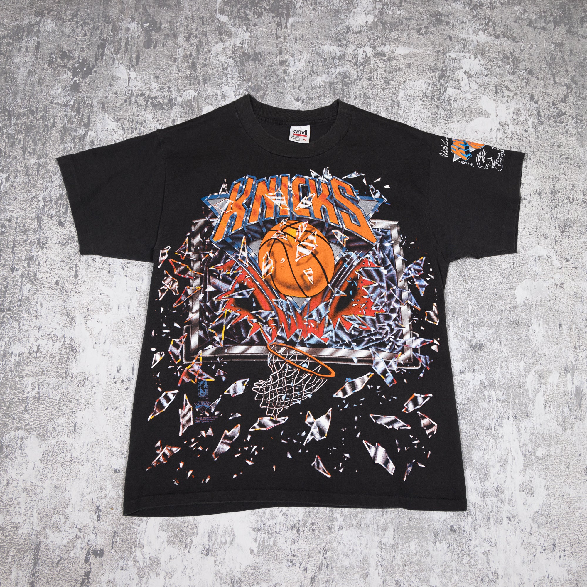 Knicks Shattered Vintage 90s Tee
